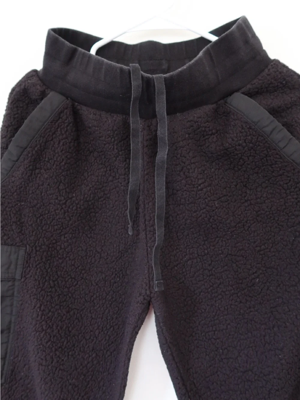 ALO Yoga Black Sherpa Cargo Joggers